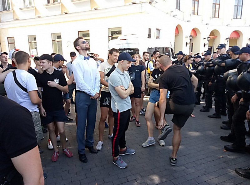 В полиции заявили, что ЛГБТ-прайд в Одессе прошёл без нарушений 3