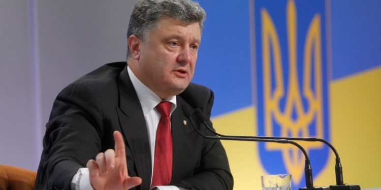Порошенко на конгрессе украинцев рассказал об информационной войне
