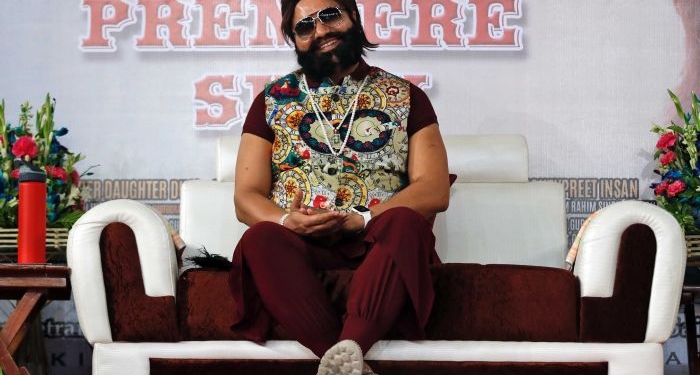 В Индии арестовали гуру, обвиняемого в изнасилованиях. Его последователи взбунтовались, 30 погибших