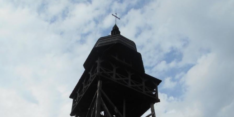 В Карпатах установили Башню памяти – в память о погибших за Украину