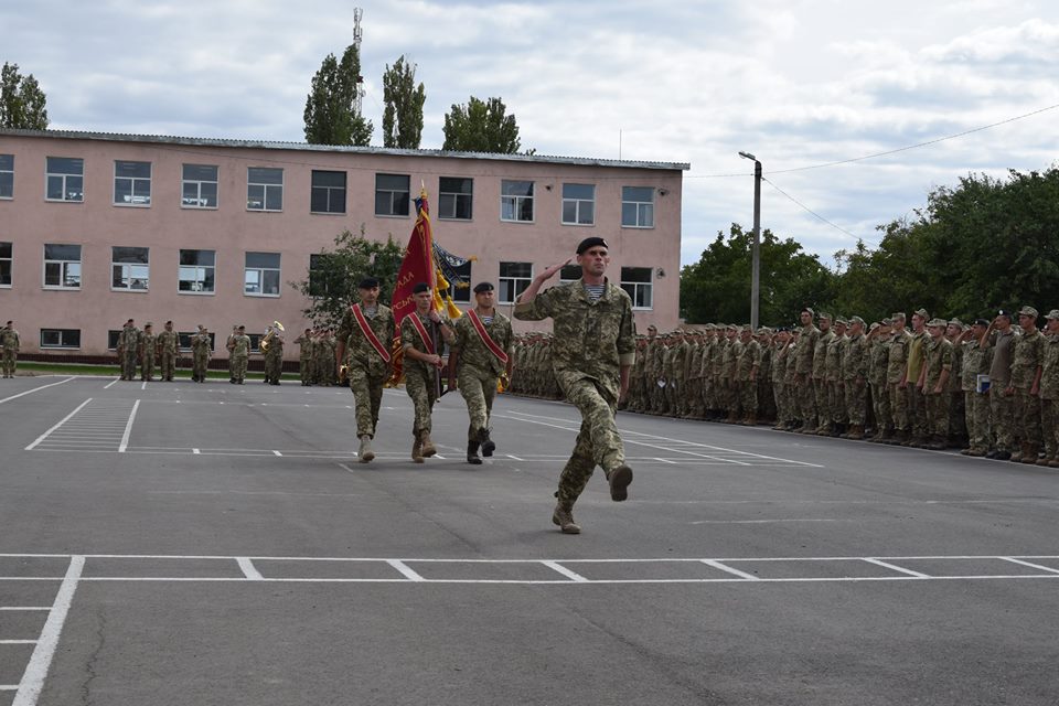 В ВМС ВС Украины завершили переподготовку более тысячи резервистов. Командующий отметил лучших и проверил условия в военных городках в Николаеве 8