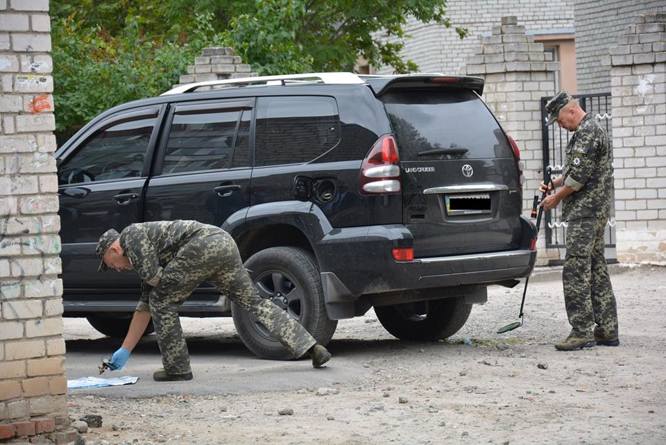 Инцидент с взрывчаткой в автомобиле депутата Николаевского горсовета николаевские полицейские квалифицировали как покушение на убийство 8