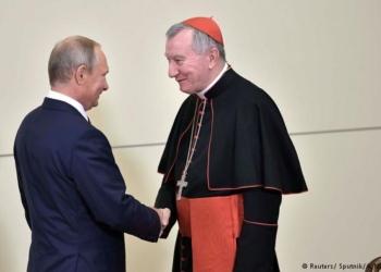 А на словах Папа просил передать. Что сказал Путину госсекретарь Ватикана