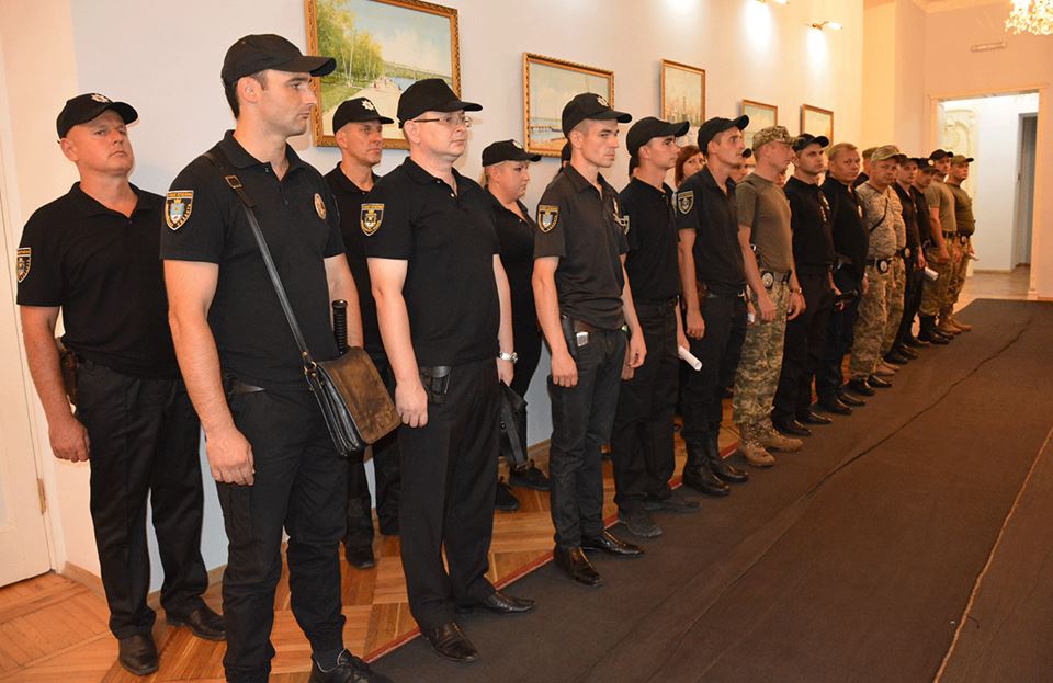Чтобы доказать право служить в полиции: на четырехмесячную стажировку в Донецкую область отправился первый сводный отряд полицейских Николаевщины 11