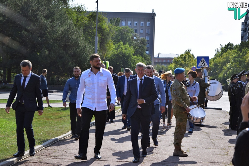 «Уважайте символ государства!»: в Николаеве прошел День Государственного Флага Украины 9