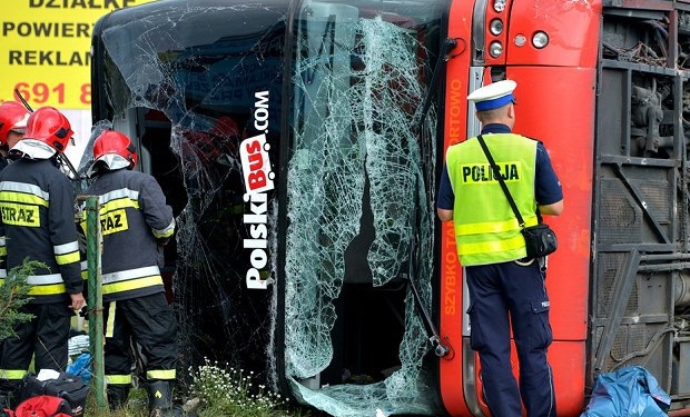 В Польше перевернулся автобус: 28 пострадавших