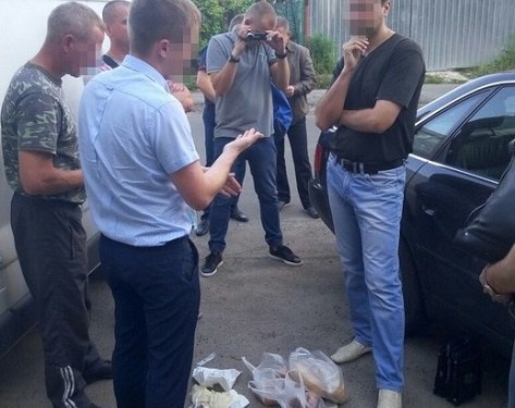 В Волынской области СБУшники задержали своего сослуживца на взятке