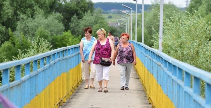 В Ивано_Франковске заминировали пешеходный мост. Бомбу успели обезвредить до взрыва