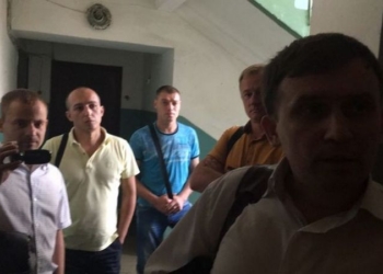 СБУшники пришли с обыском в редакцию интернет-издания “Страна.UA”, в домах журналистов идут обыски