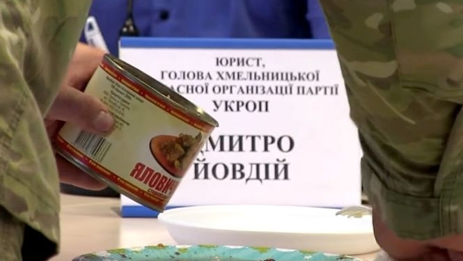 Тушенка для армии – без мяса. “Кто-то будет наказан”, но с поставщиком договор разорвать нельзя