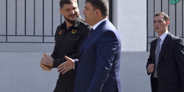 Премьер-министр Украины в Николаеве: ознакомился с новой котельной и подарил детской больнице оборудование