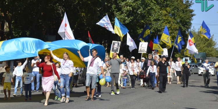 В Николаеве патриоты прошли маршем в честь Дня Независимости