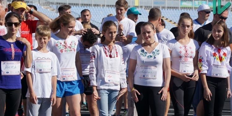 Кто бежит? Все бегут! В Николаеве прошел забег в вышиванках