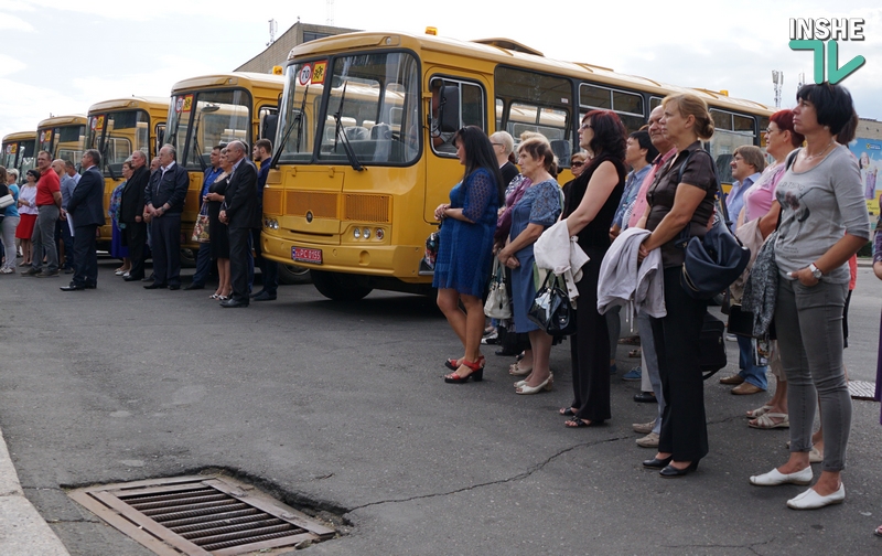 Николаевщина купила 5 школьных автобусов за 7 млн. грн. Области нужно в 12 раз больше 13