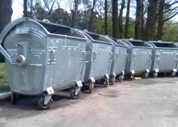 В Киеве обнаженного мужчину перепутали с бомбой. Он объяснил, что “грибы-это кайф”