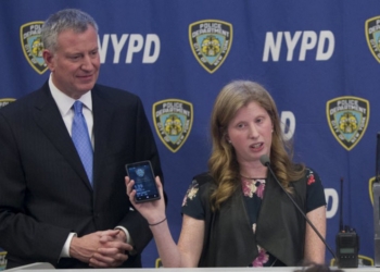 В Нью-Йорке полиция выбросит 36000 устаревших смартфонов