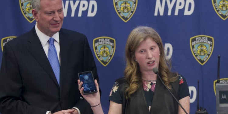 В Нью-Йорке полиция выбросит 36000 устаревших смартфонов