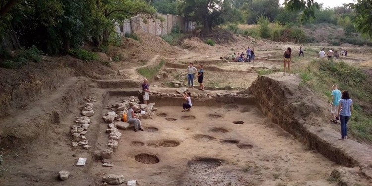 Открыть “Дикий Сад” заново: в Николаеве впервые празднуют День археолога