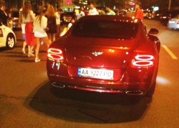 Сын нардепа Шуфрича сбил мужчину на переходе. Спас потерпевшего сын главного раввина Украины