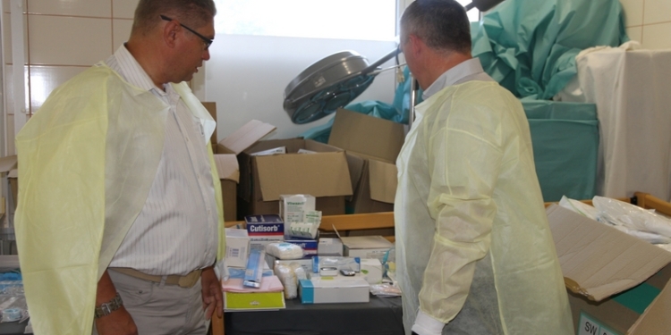 Немецкий БФ “Гейн” передал Николаеву 30 многофункциональных медицинских кроватей и десятки тонн гумпомощи