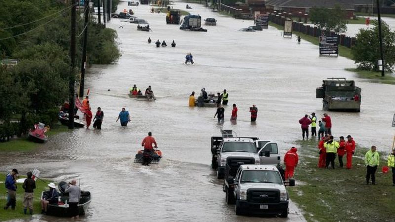 В США бывшие президенты создали фонд, чтобы помочь пострадавшим от ураганов 1
