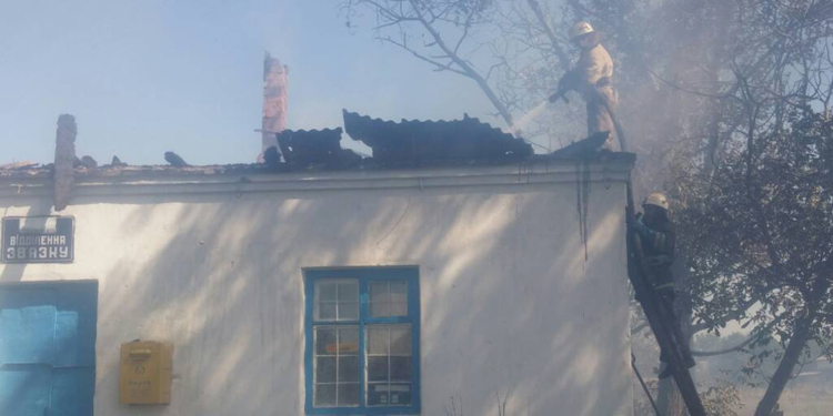 В Николаевской области загорелось админздание. А начиналось все с травы