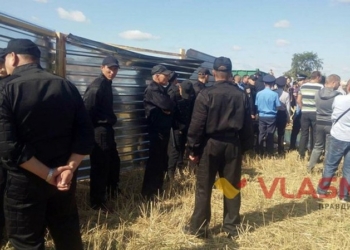 В Виннице протест против строительства нового кладбища перерос в драку