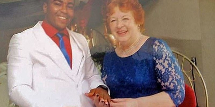 Власти Великобритании уже два года отказывают 27-летнему нигерийцу в его воссоединении с 72-летней женой