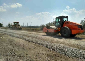 Служба автодорог показала, как “Ростдорстрой” и “Альтком” работают на ремонте трассы Н-11