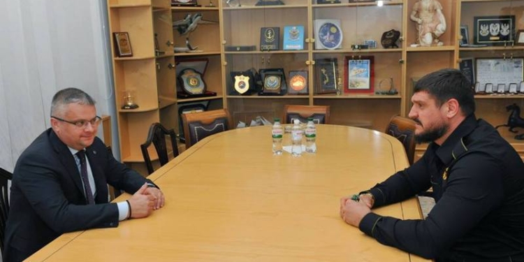 О чем договорились николаевский губернатор Савченко с главой “Укроборонпрома” Романовым по заводу им. 61 коммунара?