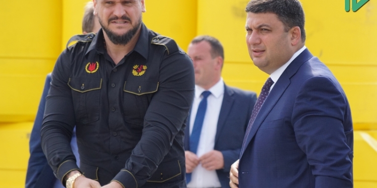 После визита в Николаевскую область Гройсман призвал вправить мозги чиновникам и контролерам