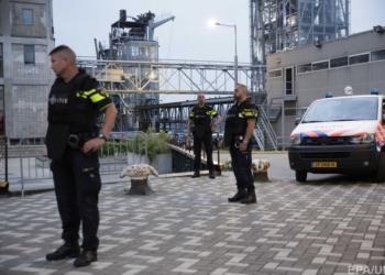 Концерт в Роттердаме отменили из-за фургона с газовыми баллонами