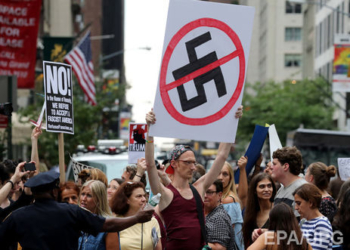 Главный сайт неонацистов США переехал на российский домен