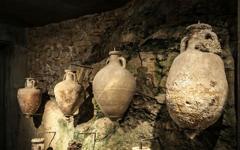 На Сицилии нашли древнее вино возрастом 6 тысяч лет 1