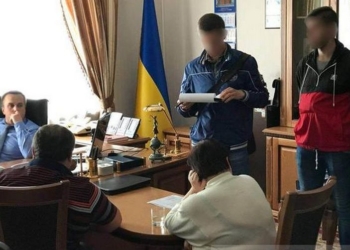 На живца? Двое судей пришли к главе САП Холодницкому, чтобы дать  взятку за закрытие дела о коррупции