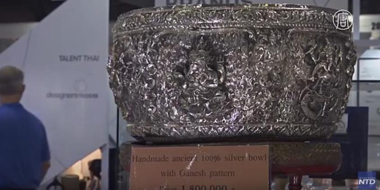 «По-богатому: в Бангкоке прошла юбилейная ярмарка драгоценных камней и ювелирных изделий