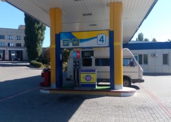 В Южноукраинске на территорию газовой автозаправки бросили взрывоопасный предмет. К счастью, работники успели быстро погасить пламя…