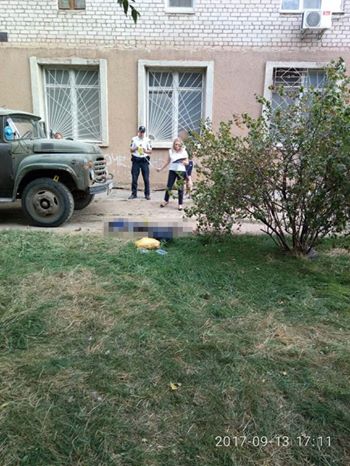 В Центральном районе Николаева под колесами грузовика погиб шестилетний мальчик 3