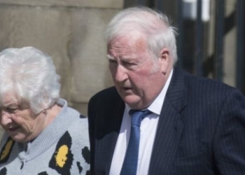 Был еще порох в пороховницах: чета пьяных пенсионеров «погуляла» в шотландском отеле – бегала голыми и повредила имущество