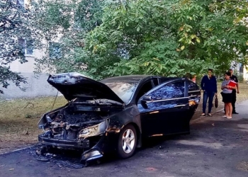 Предупреждение или месть? Ночью сожгли автомобиль директора Николаевского автовокзала