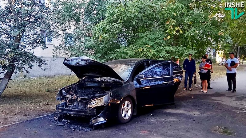 Предупреждение или месть? Ночью сожгли автомобиль директора Николаевского автовокзала 7