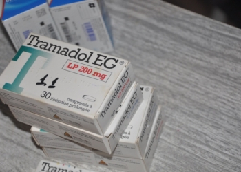 В Николаев и Сумы контрабандный трамадол поступал по почте – только из одной бандероли изъято более 400 наркосодержащих таблеток