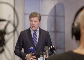 В Исландии премьер ушел в отставку из-за скандала вокруг письма его отца для осужденного за педофилию