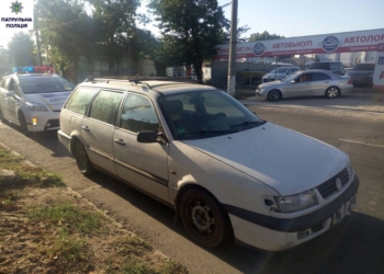 Под кайфом и с поддельными документами на авто: в Николаеве остановили такого водителя
