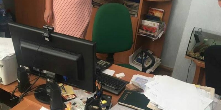 На взятке в 25 тыс.грн. задержали заместителя мэра Первомайска