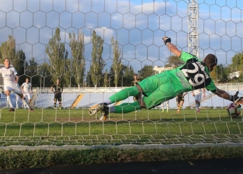 МФК «Николаев» не сумел выиграть дома у «Руха»