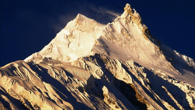 Первая смерть в Гималаях в этом году: при восхождении на восьмитысячник Манаслу умер 46-летний альпинист из Великобритании 1