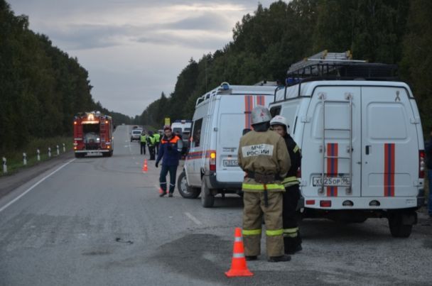 Жуть: в России тягач раздавил две машины: погибли 8 человек, четверо в больнице 11