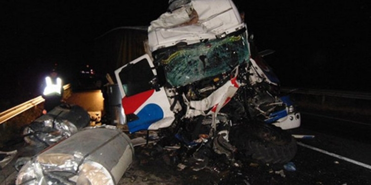 На трассе в Черкасской области фура врезалась в военный тягач – погиб солдат