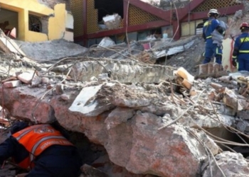 Количество жертв землетрясения в Мексике выросло до девяти десятков человек